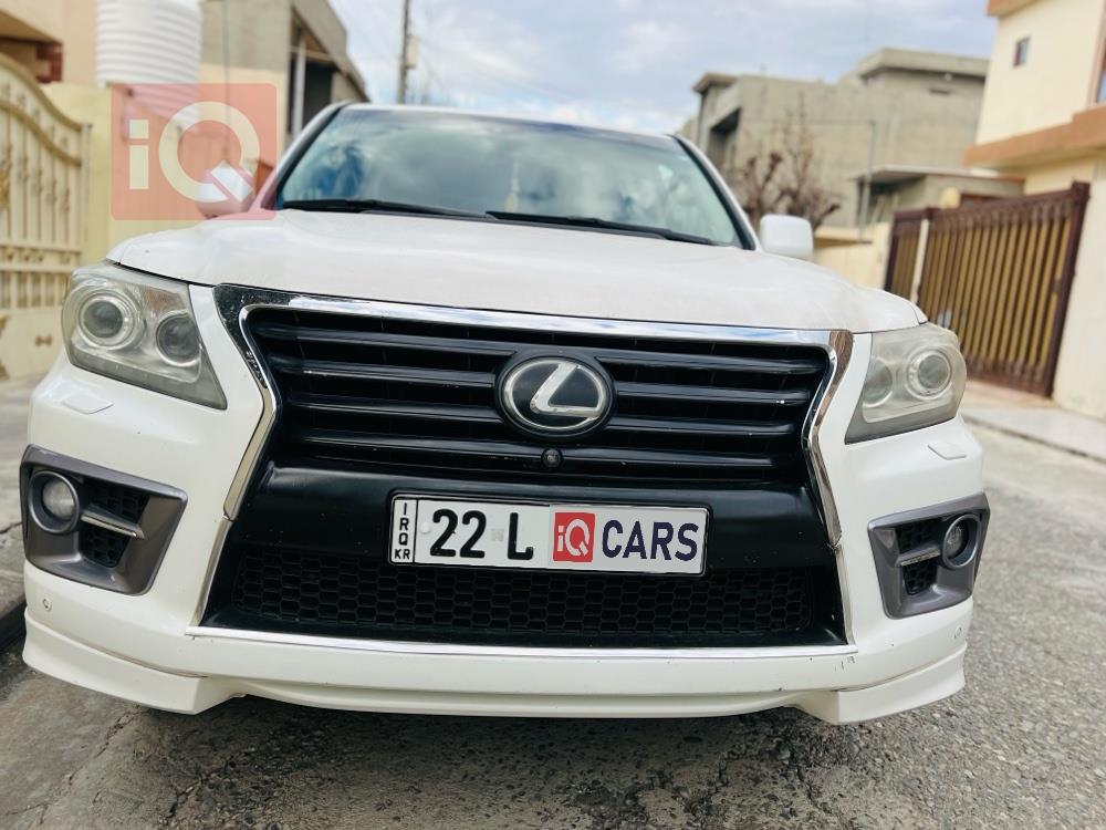 Lexus LX
